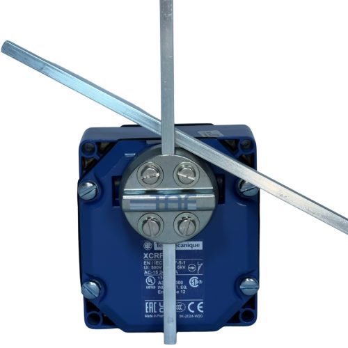 لیمیت سوئیچ اشنایدر مدل XCRF57